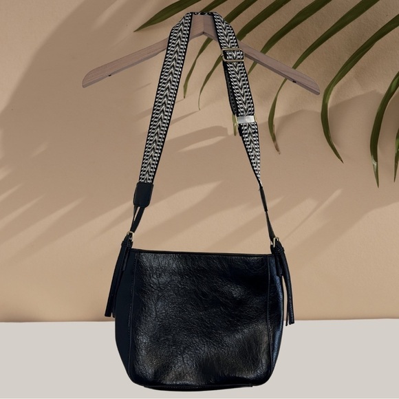 Handbags - Black Minimalist leather zipper hobo crossbody bag